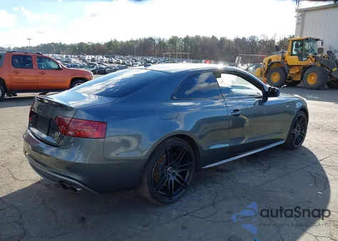 2017 Audi S5 3.0T из США, поврежденный, VIN WAUC4AFR2HA001473